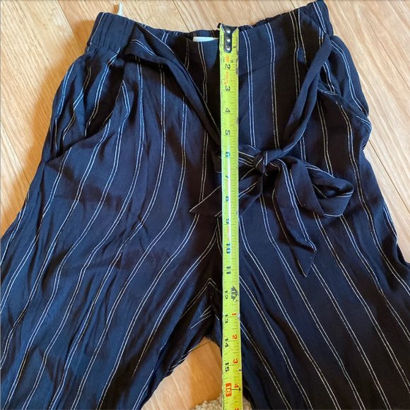 Aritzia Wilfred Faun Flowy Ankle Pants - Picture 9 of 10